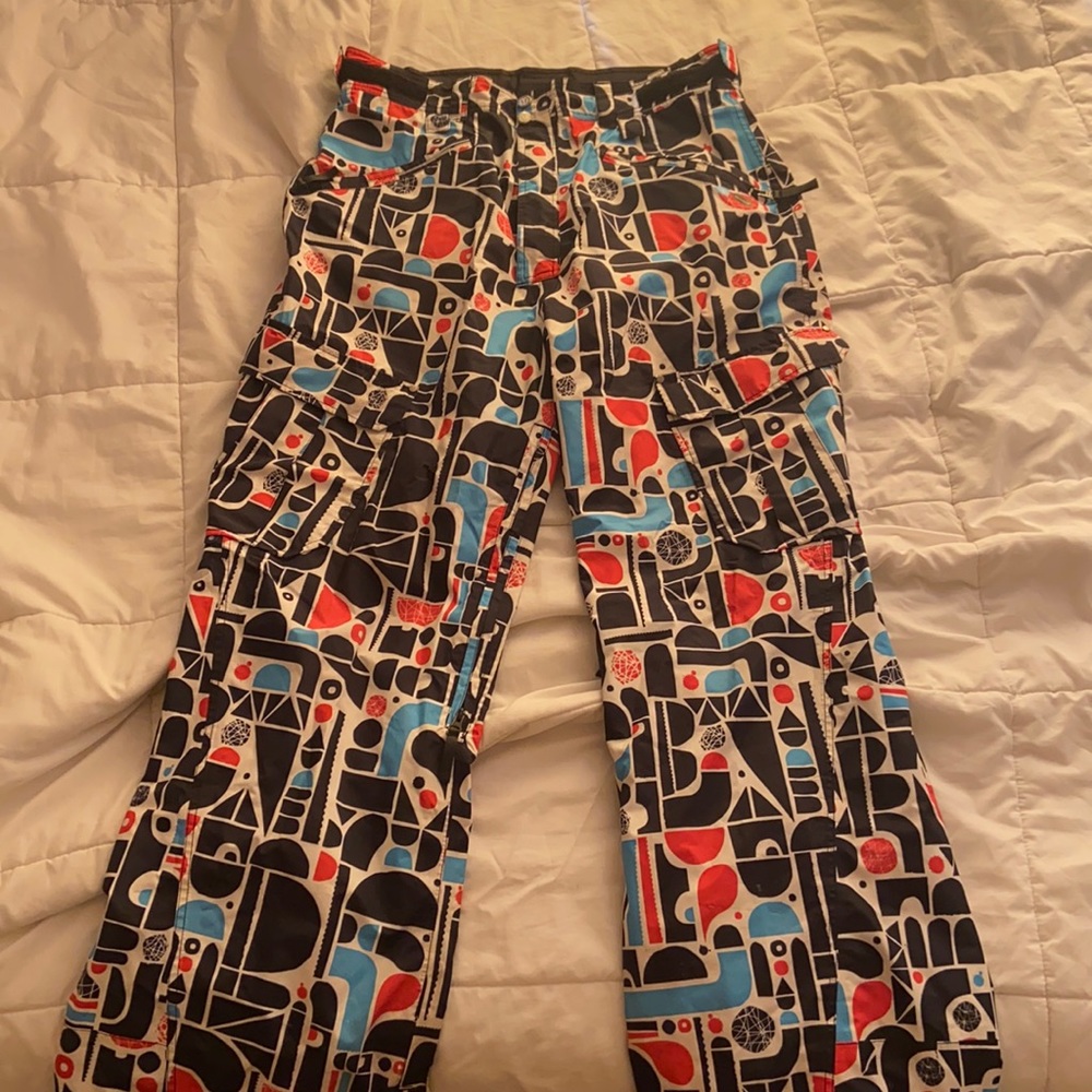 Snowboarding pants